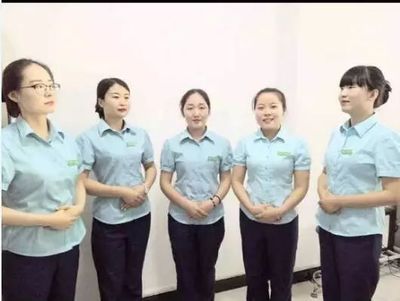 华山三特索道模范人物榜之三: 华山上的微笑使者——冀阳阳