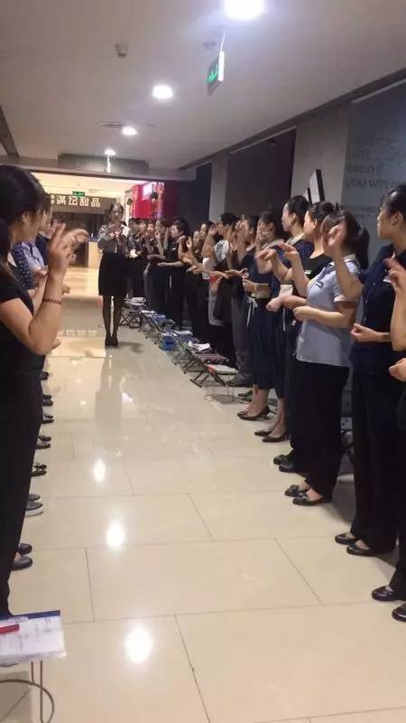 升华服务礼仪，代言公司形象 公司礼仪服务的价值与实践
